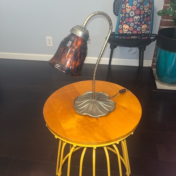 Elegant Tortoiseshell Table Lamp - Picture 3 of 4